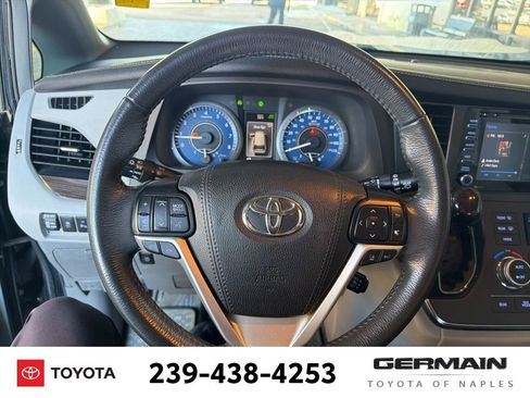 Used 2018 Toyota Sienna XLE w/ XLE Navigation Package image 18