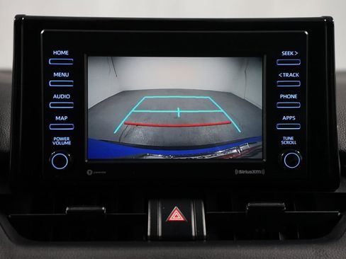 Used 2021 Toyota RAV4 LE image 18