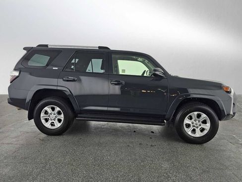 Used 2024 Toyota 4Runner SR5 Premium image 2
