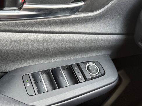 Used 2023 Toyota Prius XLE AWD/4WD image 19