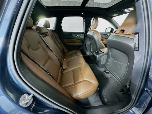 Used 2025 Volvo XC60 B5 Ultra w/ Climate Package AWD/4WD image 26