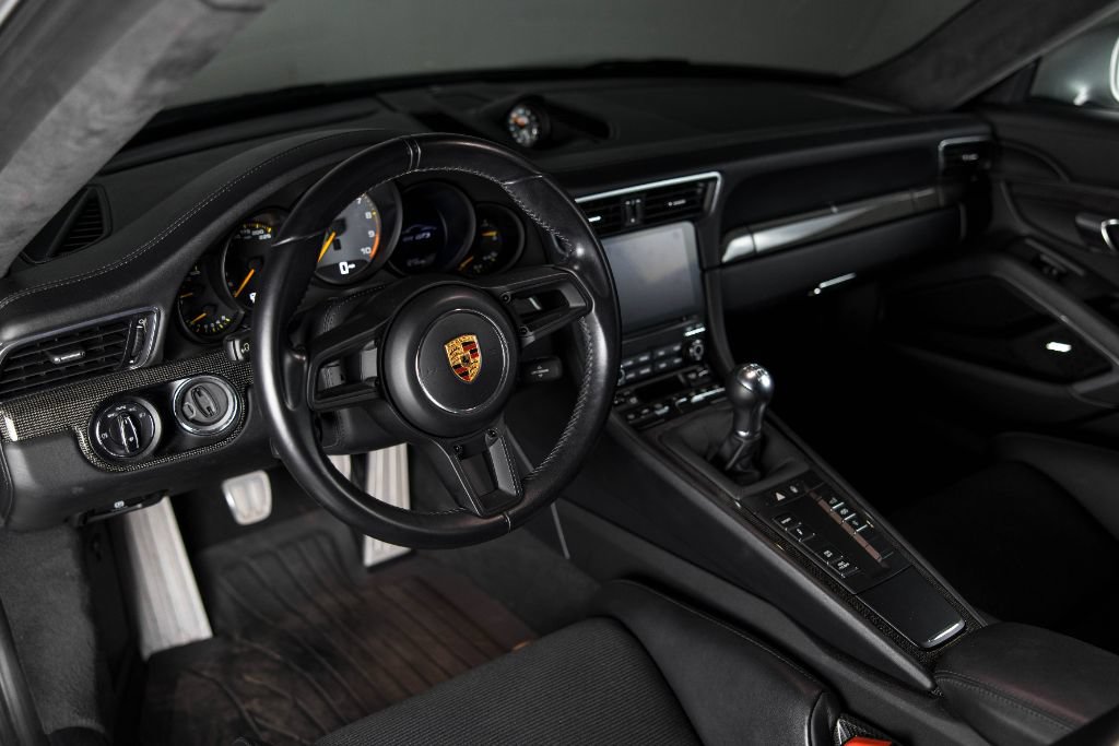 Used 2018 Porsche 911 GT3 RWD image 18
