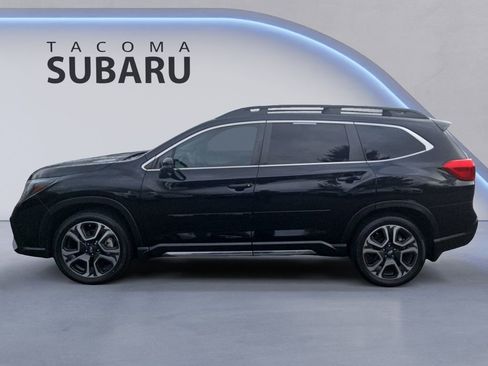 Used 2023 Subaru Ascent Limited image 2