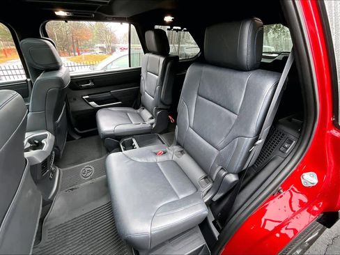 Certified 2024 Toyota Sequoia Platinum image 18