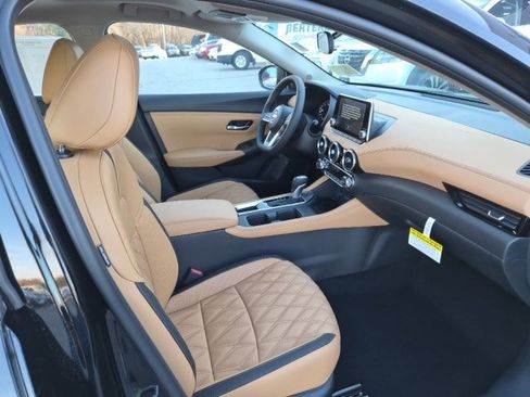 New 2025 Nissan Sentra SV w/ SV Premium Package image 11