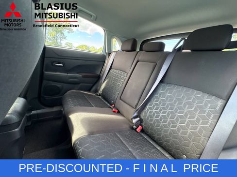 Used 2025 Mitsubishi Outlander Sport ES AWD/4WD image 40