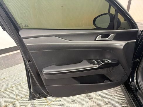 Used 2023 Kia K5 LXS image 11