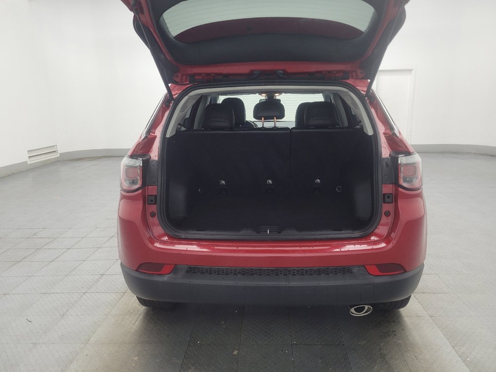 Used 2019 Jeep Compass Latitude FWD image 29