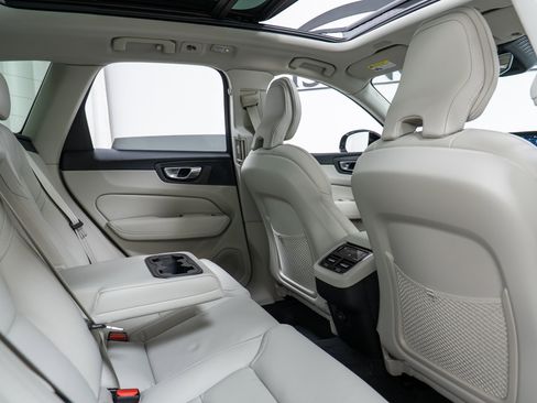 New 2026 Volvo XC60 B5 Ultra w/ Protection Package Premier image 23