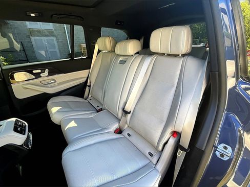 New 2026 Mercedes-Benz GLS 580 4MATIC image 10