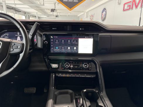 Certified 2024 GMC Sierra 2500 AT4 w/ AT4 Premium Plus Package image 18