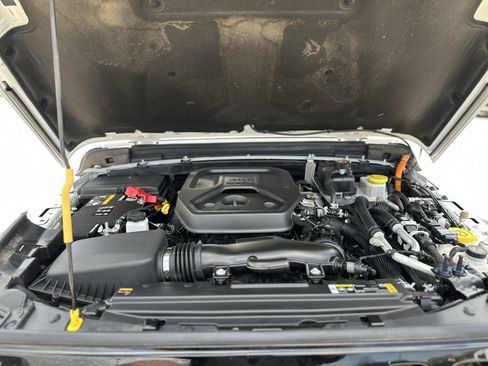 Used 2023 Jeep Wrangler Unlimited image 8