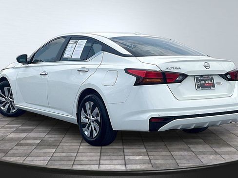 Certified 2025 Nissan Altima 2.5 S FWD image 3