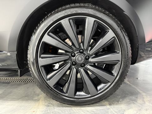 Used 2023 Land Rover Range Rover SV image 51