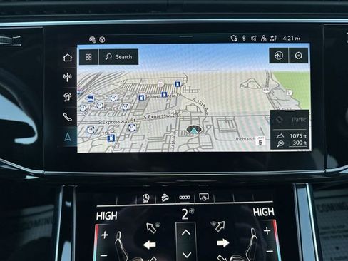 Used 2025 Audi Q7 3.0T Premium Plus image 14