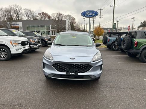 Certified 2022 Ford Escape SE w/ Convenience Package image 2