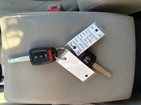 Used 2017 Honda CR-V LX image 38
