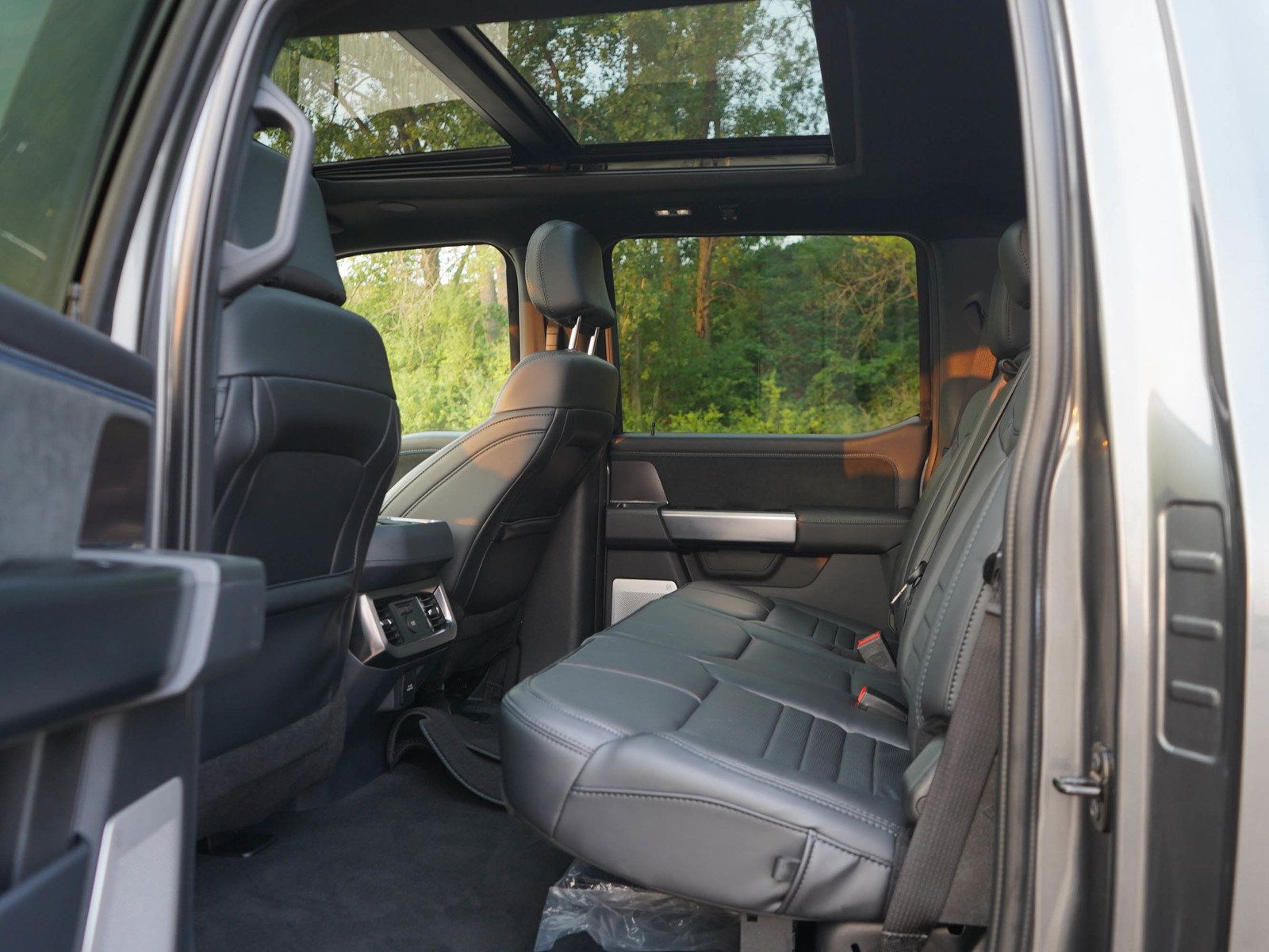 Used 2026 Ford F250 Platinum AWD/4WD image 17