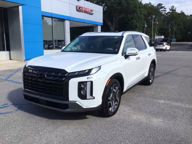 Used 2023 Hyundai Palisade Limited FWD image 1