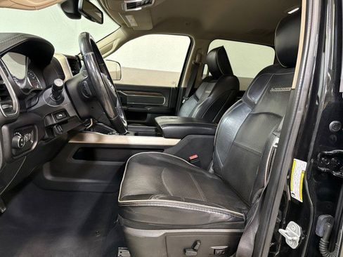 Used 2020 RAM 3500 Laramie image 13