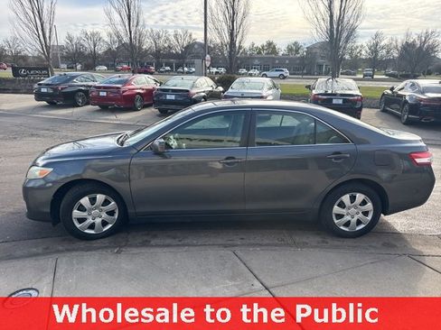 Used 2011 Toyota Camry LE image 7