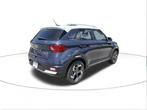 New 2026 Hyundai Venue SEL FWD image 3