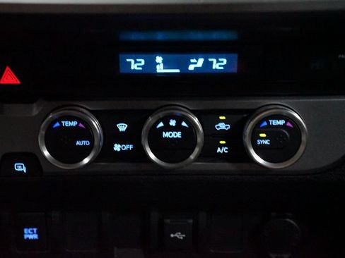Certified 2022 Toyota Tacoma SR5 RWD image 20
