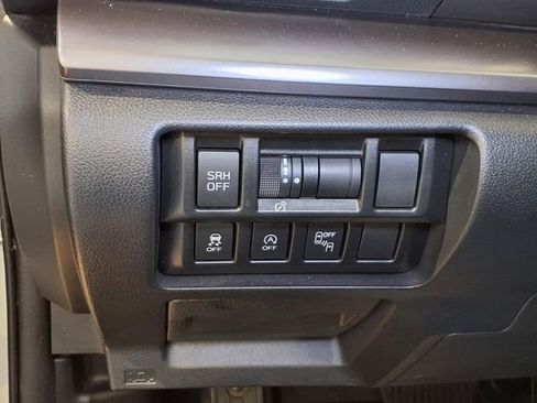 Used 2023 Subaru Crosstrek 2.5i Limited w/ Popular Package #3 image 18