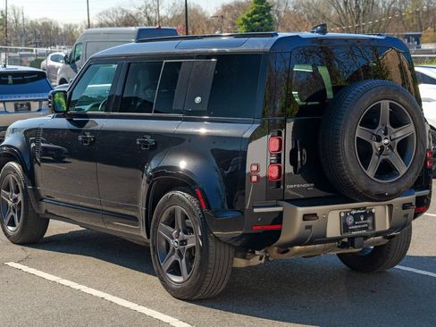 Used 2023 Land Rover Defender 110 X-Dynamic SE AWD/4WD image 5