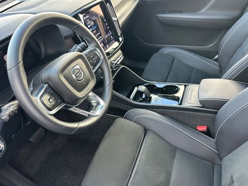 Used 2023 Volvo XC40 Recharge Ultimate w/ Protection Package Premier AWD/4WD image 9
