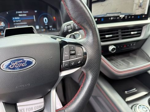 Used 2025 Ford Explorer ST AWD/4WD image 43