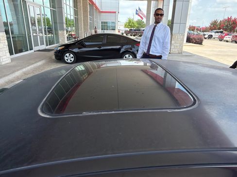 Used 2012 Jaguar XF Portfolio RWD image 5