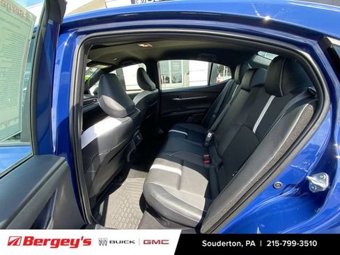 Used 2025 Toyota Camry SE w/ Convenience Package FWD image 29