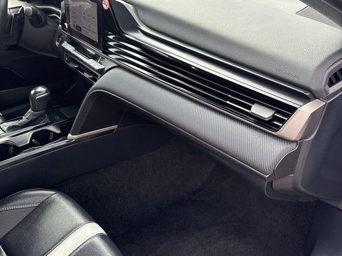 Used 2025 Toyota Camry SE image 21