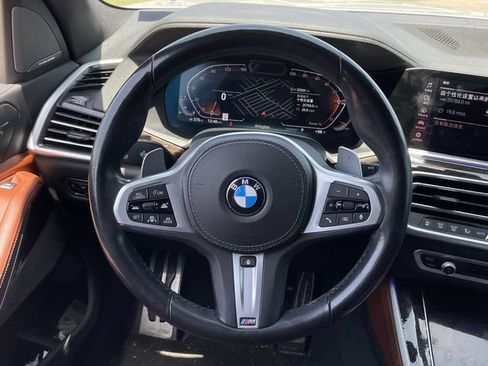 Used 2021 BMW X5 xDrive40i w/ M Sport Package AWD/4WD image 12