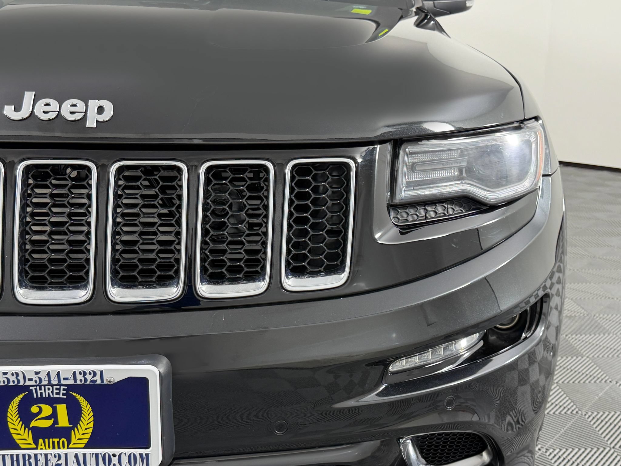 Used 2014 Jeep Grand Cherokee SRT8 w/ Luxury Group II AWD/4WD image 5