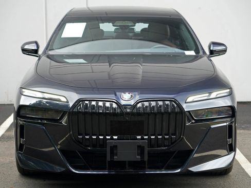 Used 2023 BMW 760i xDrive AWD/4WD image 58
