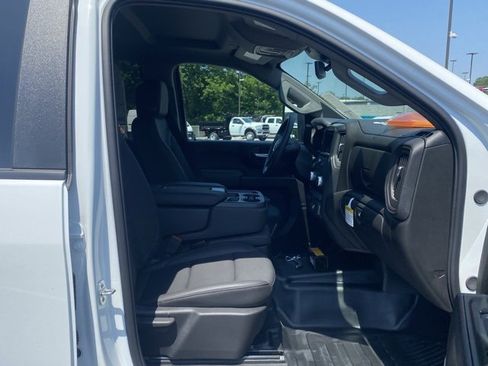 New 2025 GMC Sierra 3500 Pro w/ Convenience Package image 27