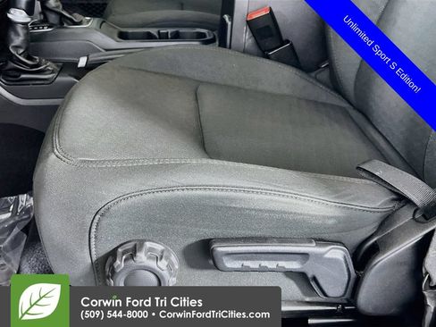 Used 2021 Jeep Wrangler Unlimited Sport AWD/4WD image 22
