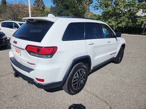 Used 2019 Jeep Grand Cherokee Trailhawk w/ Trailhawk Luxury Group AWD/4WD image 5