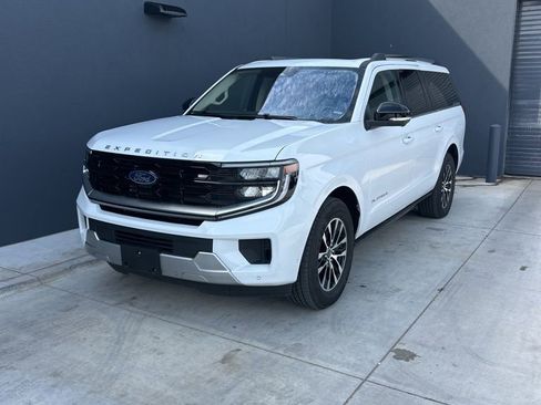 Used 2025 Ford Expedition Max Platinum image 1