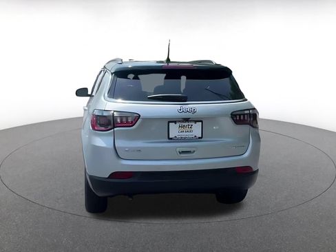 Used 2025 Jeep Compass Limited AWD/4WD image 11