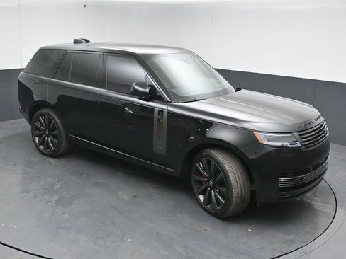 Used 2025 Land Rover Range Rover SV AWD/4WD image 45