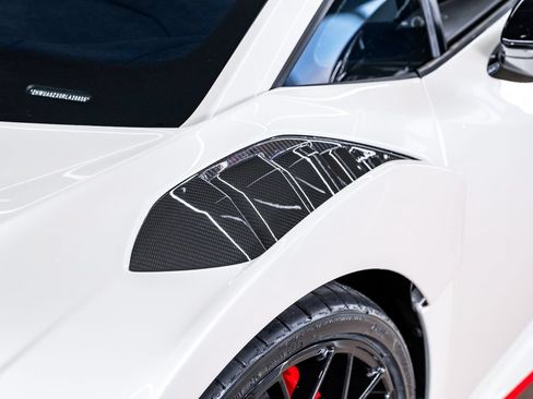 Used 2024 Lamborghini Huracan STO RWD image 8