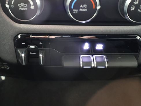 Used 2023 RAM 1500 Big Horn image 42