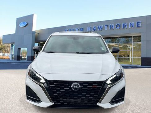 Used 2023 Nissan Altima 2.0 SR image 2