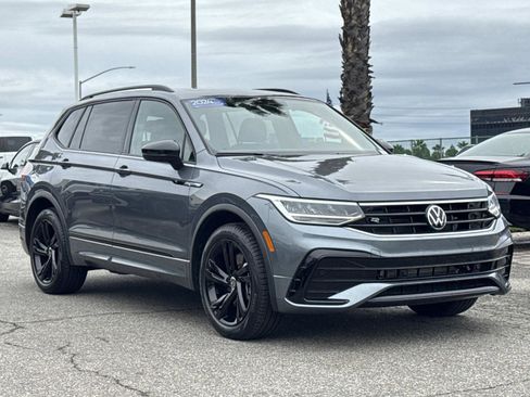 Certified 2024 Volkswagen Tiguan SE R-Line image 7