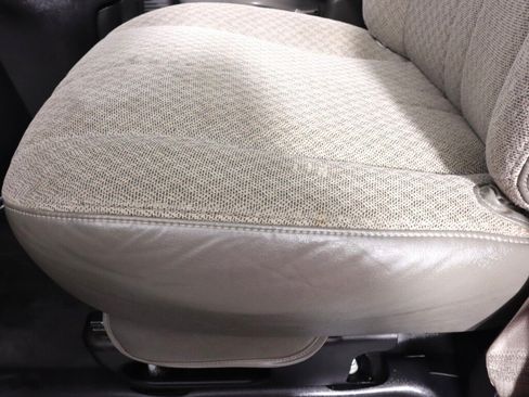 Used 2017 GMC Savana 2500 RWD image 24