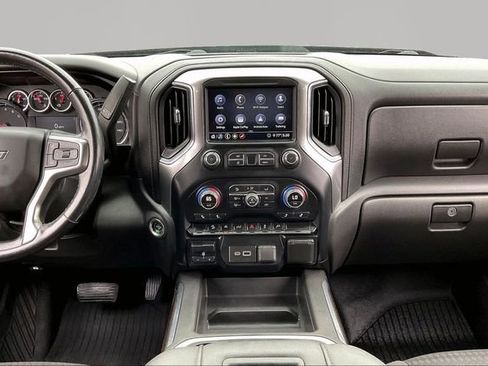 Used 2020 Chevrolet Silverado 1500 RST image 9