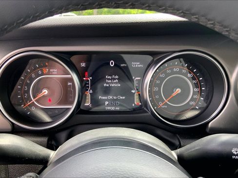 Used 2023 Jeep Gladiator Sport AWD/4WD image 20